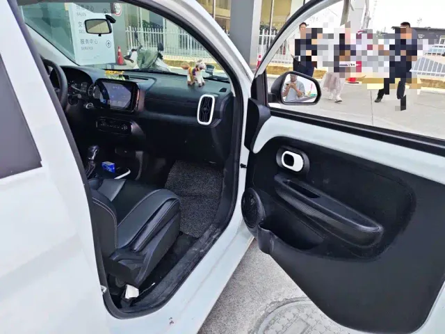 Roewe Clever — Фото автомобиля 19