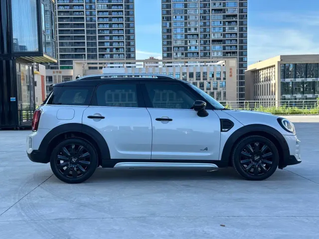 MINI Countryman — Фото автомобиля 8