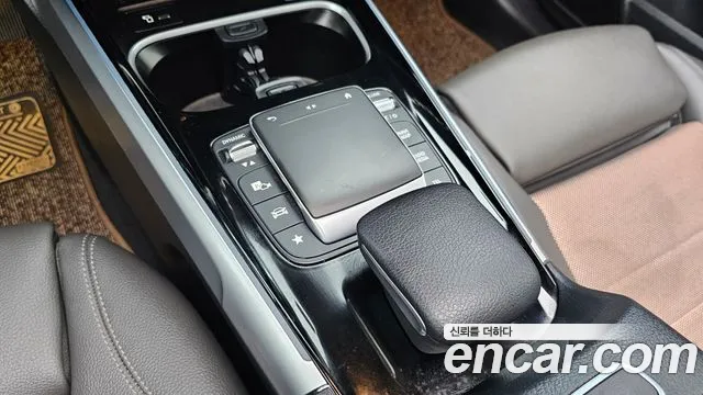 Mercedes-Benz EQB — Фото автомобиля 18