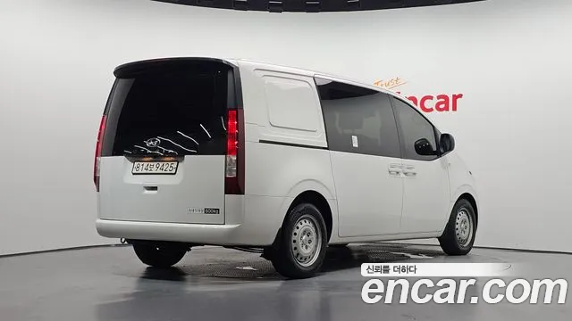 Hyundai Staria Staria Карго 5 мест — Фото автомобиля 2