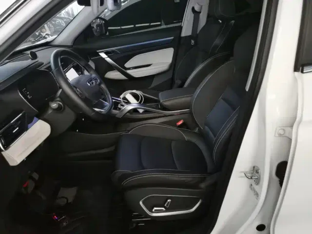Geely Boyue — Фото автомобиля 14