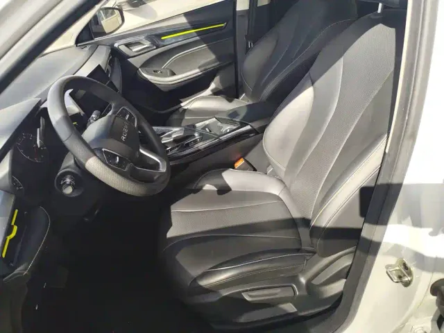 Roewe i5 — Фото автомобиля 7
