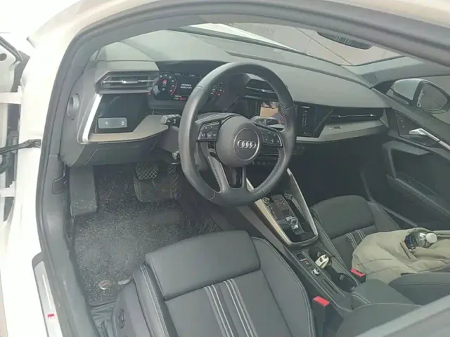 Audi Audi A3 2024 Model Sportback 35 TFSI Fashion Sport — Фото автомобиля 5