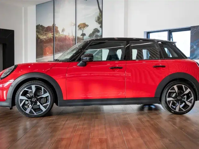 MINI Hatch — Фото автомобиля 5