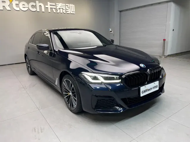 BMW 5 Series — Фото автомобиля 3