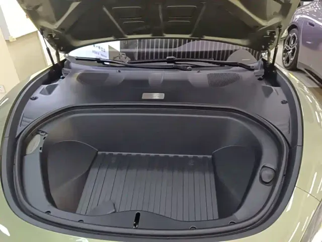 Xiaomi SU7 — Фото автомобиля 19