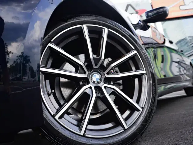 BMW 3 Series — Фото автомобиля 7