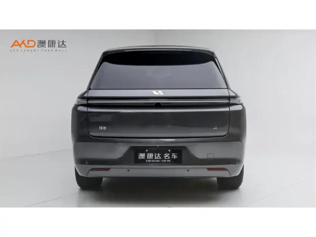 Li Auto L8 — Фото автомобиля 4