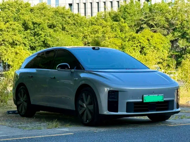 Li Auto i6 — Фото автомобиля 3