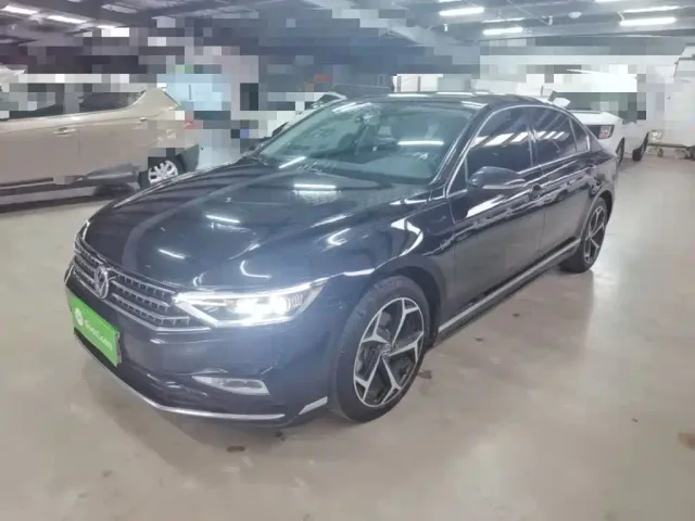 Фотография автомобиля — Volkswagen Magotan