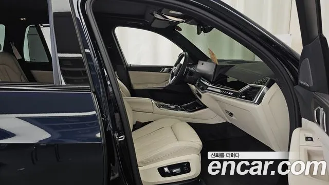 BMW X5 xDrive 40i M Sport — Фото автомобиля 25