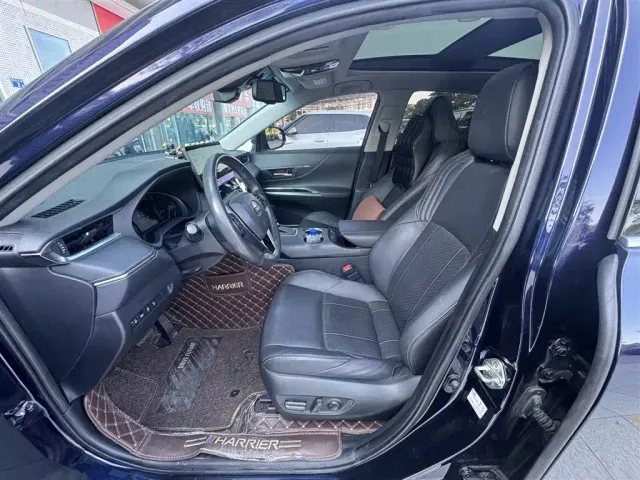 Toyota Harrier — Фото автомобиля 4