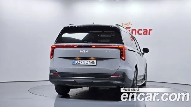 Kia Carnival — Фото автомобиля 4