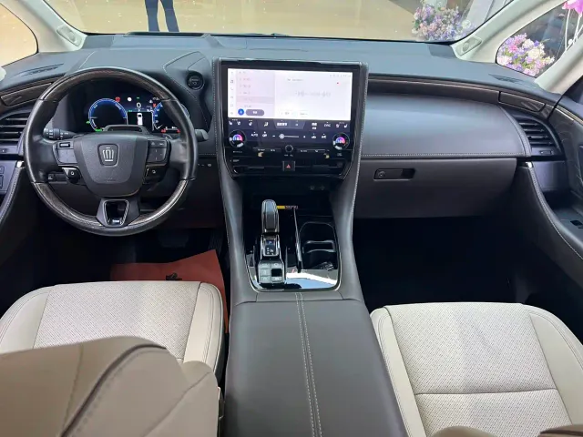 Toyota Vellfire — Фото автомобиля 23