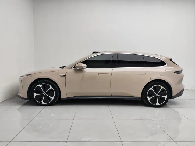 Nio ET5 Touring — Фото автомобиля 3