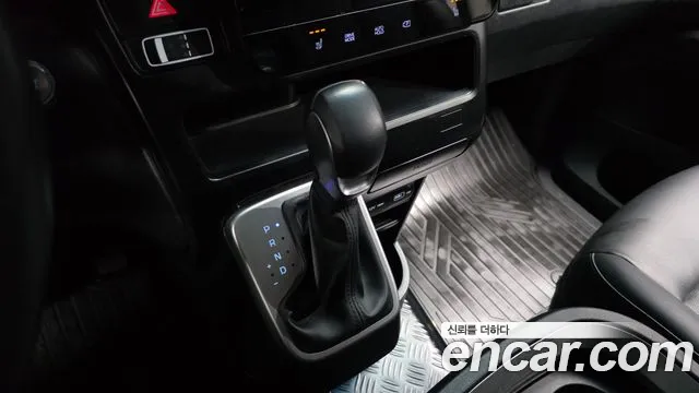 Hyundai Staria Staria Карго 5 мест — Фото автомобиля 9