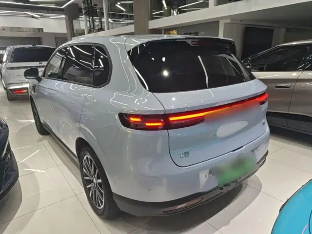 Leapmotor Leapmotor B10 2025 510 Joy Edition — Фото автомобиля 4