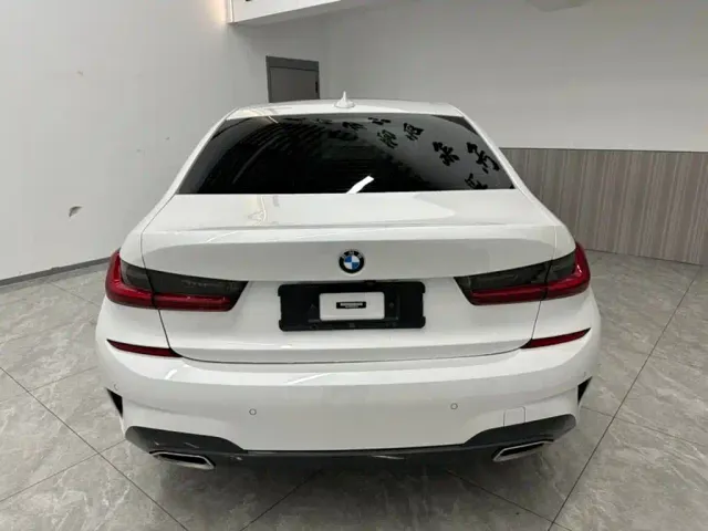 BMW 3 Series — Фото автомобиля 5