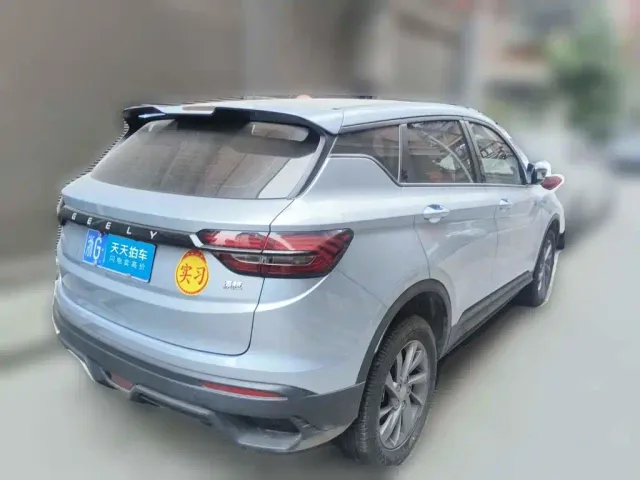 Geely Binyue — Фото автомобиля 5