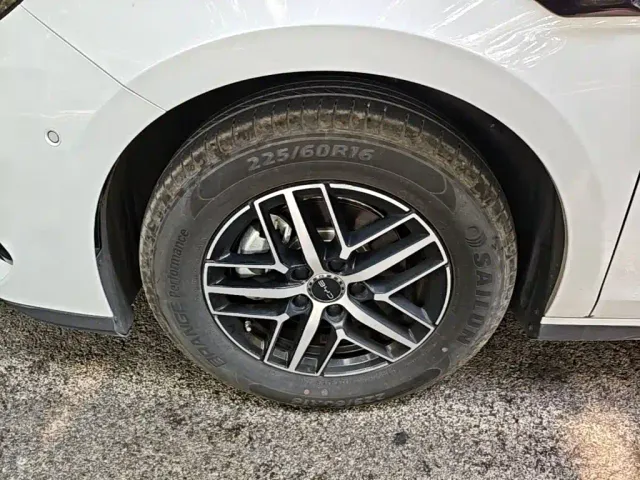 BYD Seal 05 DM-i — Фото автомобиля 24