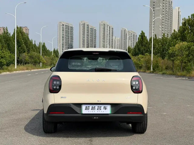 GAC Aion UT — Фото автомобиля 6