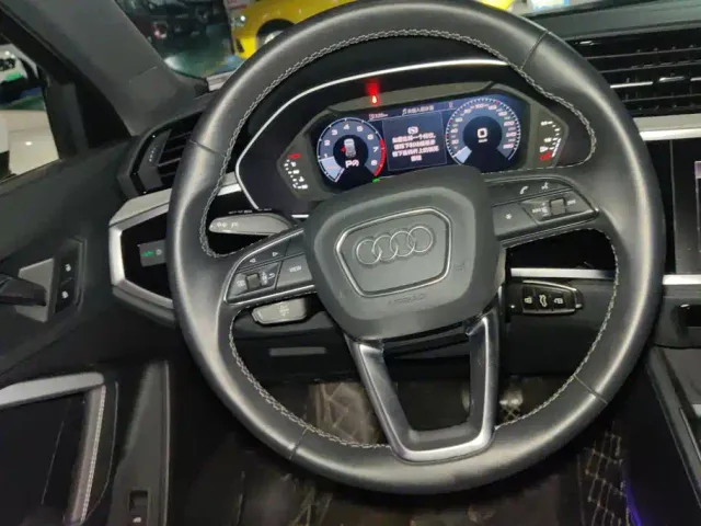 Audi Q3 — Фото автомобиля 15