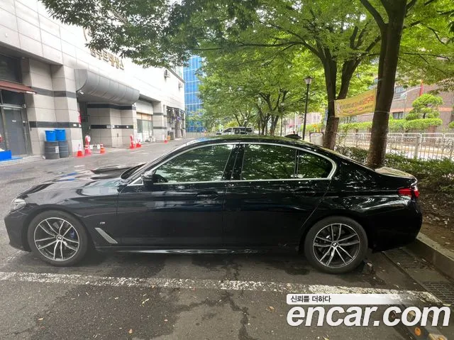 BMW 5-Series — Фото автомобиля 4
