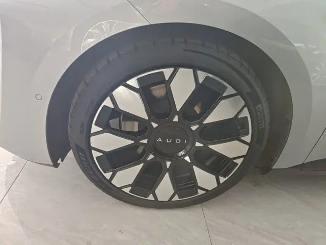 Audi E5 Sportback — Фото автомобиля 22