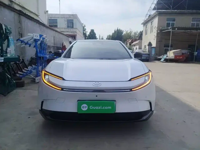Toyota Toyota bZ5 2025 Model 550 PRO — Фото автомобиля 2