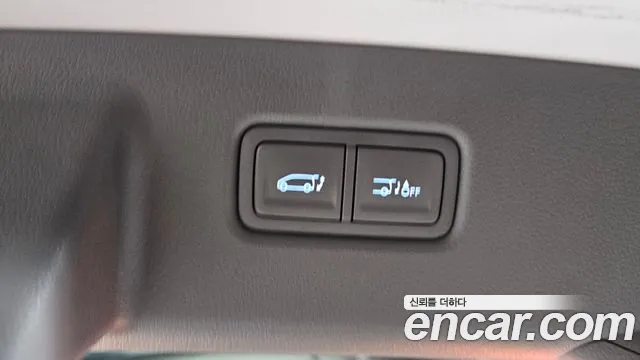 Hyundai Staria Staria 4WD Lounge 9 мест — Фото автомобиля 28