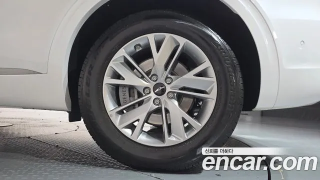 Genesis GV70 — Фото автомобиля 20