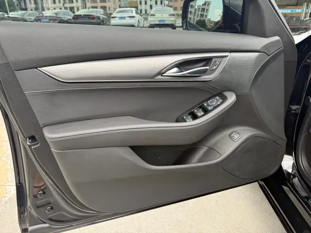 Cadillac CT5 — Фото автомобиля 7