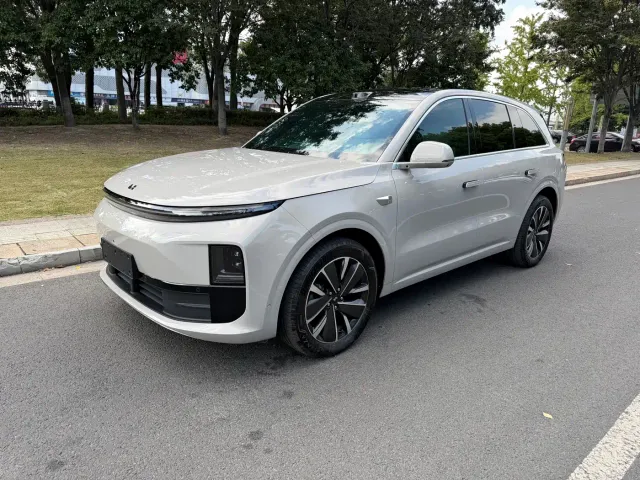 Фотография автомобиля — Li Auto L6