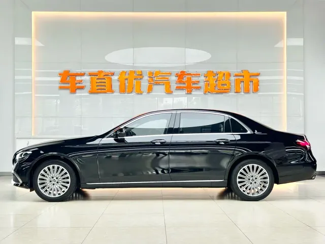 Mercedes-Benz E-Class — Фото автомобиля 4