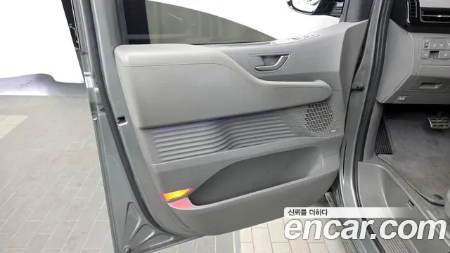 Hyundai Staria Staria 4WD Lounge 9 мест — Фото автомобиля 24