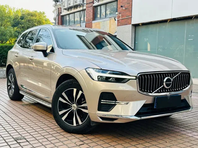 Volvo XC60 — Фото автомобиля 3