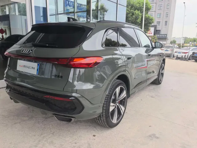 Audi Q5L — Фото автомобиля 5