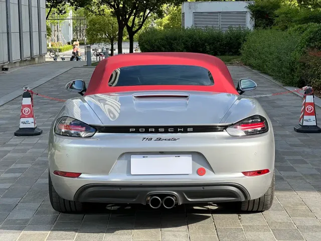 Porsche 718 — Фото автомобиля 5