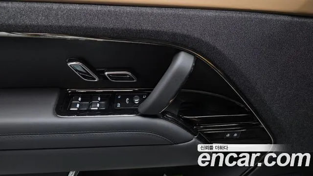 Land Rover Range Rover Sport — Фото автомобиля 28
