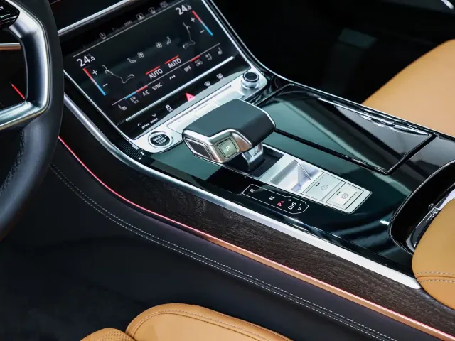 Audi A8 — Фото автомобиля 20