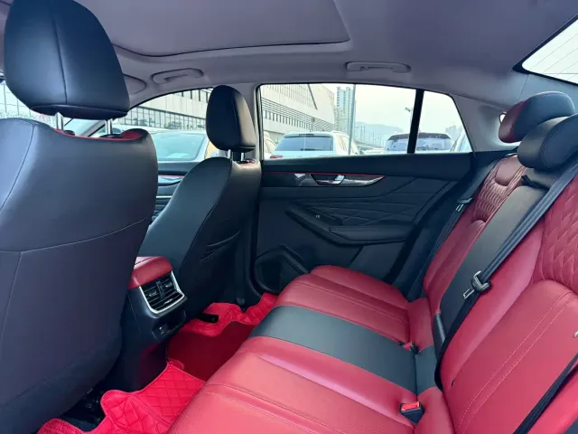 Dongfeng Yixuan MAX — Фото автомобиля 5