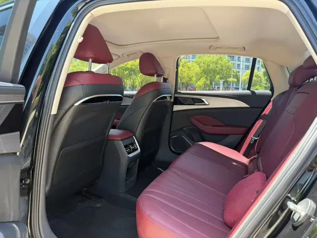 Hongqi H5 — Фото автомобиля 4