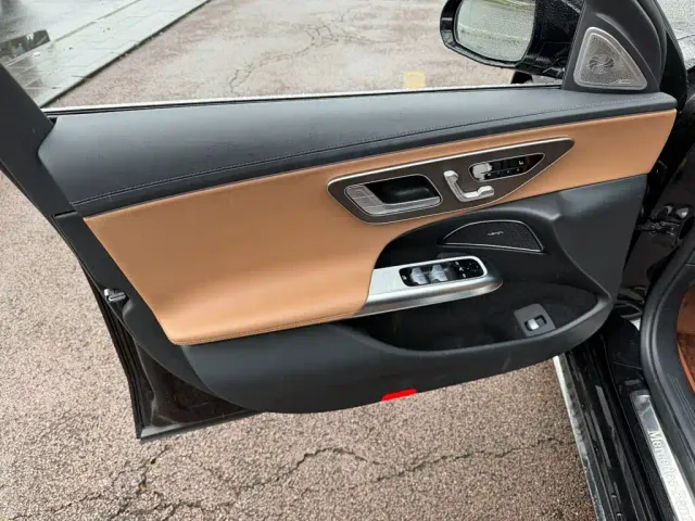 Mercedes-Benz E-Class — Фото автомобиля 6