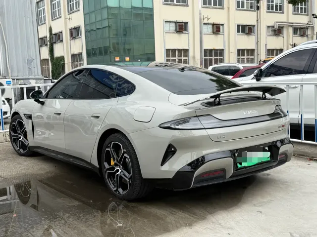 Xiaomi SU7 — Фото автомобиля 10