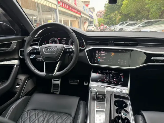 Audi A6L — Фото автомобиля 24