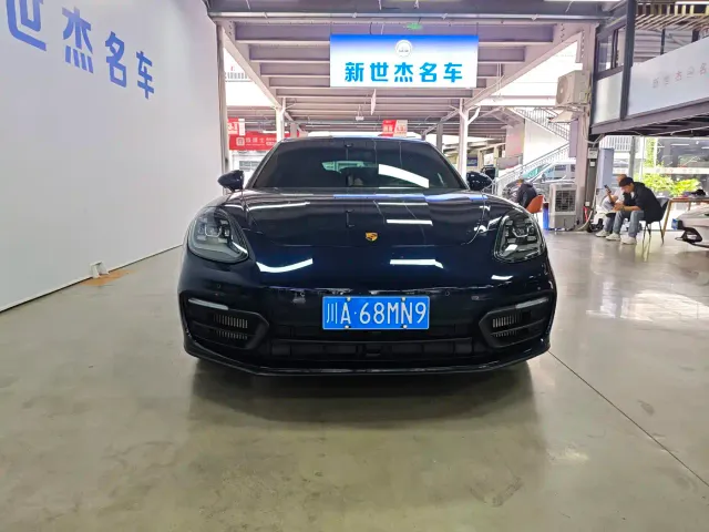 Porsche Panamera — Фото автомобиля 2