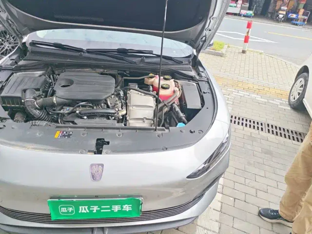 Roewe D7 — Фото автомобиля 22