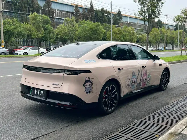 Nissan N7 — Фото автомобиля 5