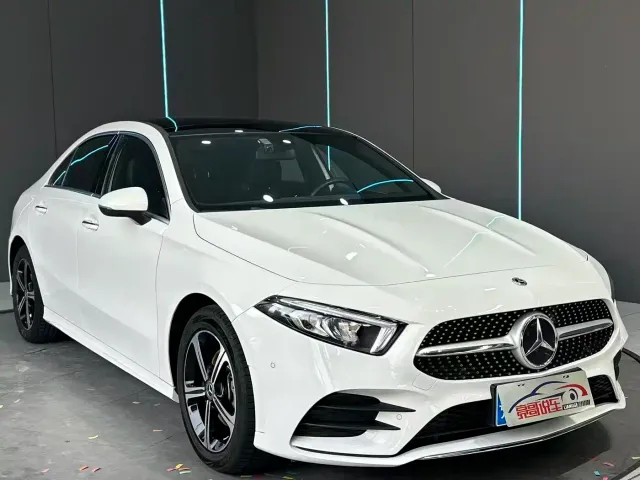 Mercedes-Benz A-Class — Фото автомобиля 3