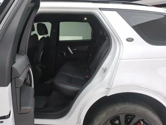 Land Rover Discovery Sport — Фото автомобиля 11